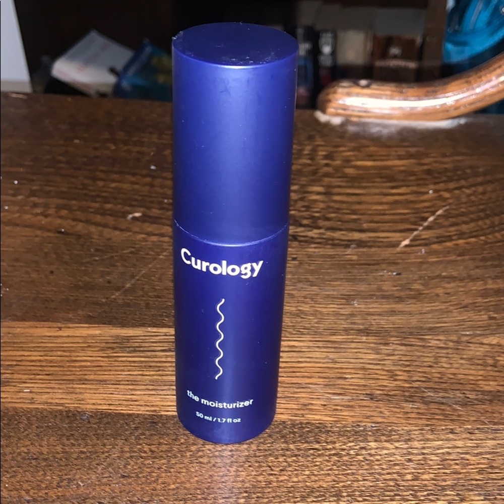 Curology moisturizer